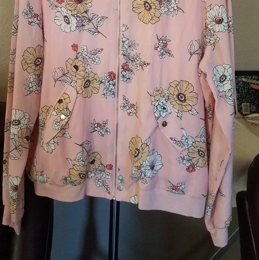 Jacket - Picture 3 of 4